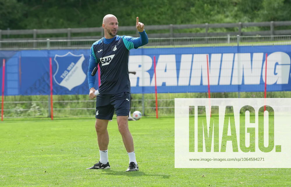 Training camp TSG Hoffenheim in Seefeld 2025 29 07 2025, Stadion Seefeld, Seefeld, Training camp TSG Hoffenheim in Seefeld 2025 , in the picture coach Christian Ilzer Hoffenheim nordphotoxGmbHx xBratic nph00250