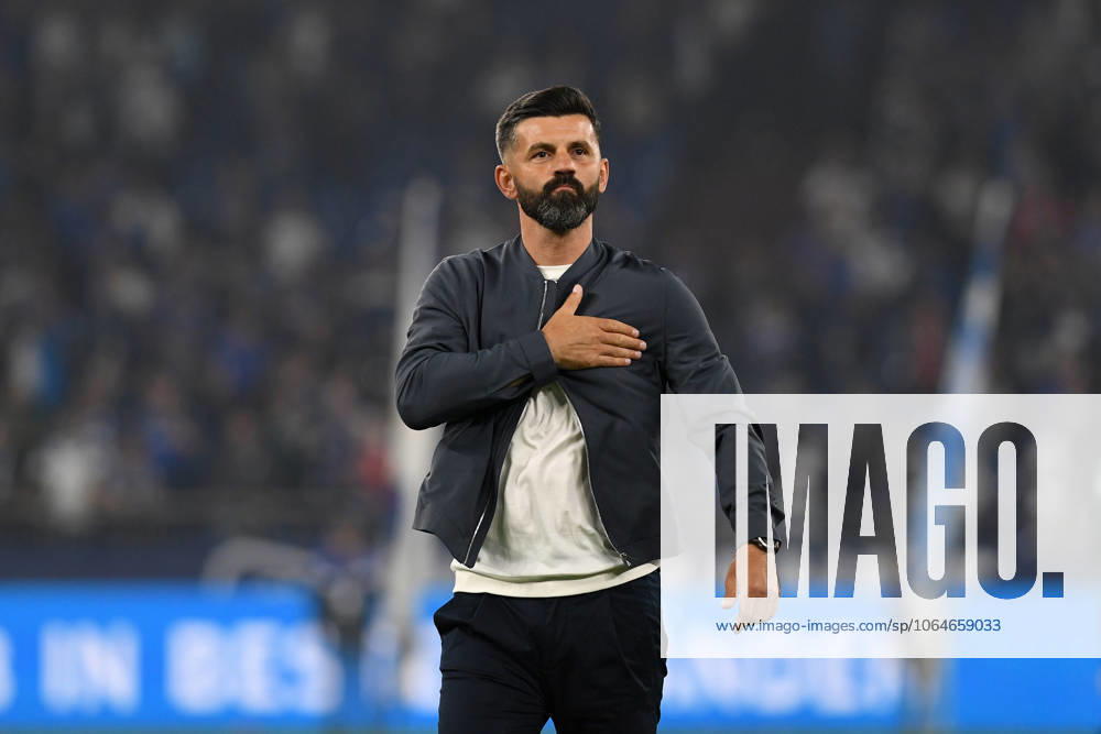 Coach Miron Muslic FC Schalke 04 gestures, gestures during the 2 Bundesliga match between FC Schalke 04 and Hertha BSC, Veltins Arena on August 01, 2025 in Gelsenkirchen, Germany Photo by Ralf Treese DeFodi Images Trainer Miron Muslic FC Schalke 04 gestures during the 2 Bundesliga match between FC Schalke 04 and Hertha BSC at Veltins Arena on August 1, 2025 in Gelsenkirchen, Germany Photo by Ralf Treese DeFodi Images DFB DFL REGULATIONS PROHIBIT ANY USE OF PHOTOGRAPHS AS IMAGE SEQUENCES AND OR QUASI VIDEO Photo by Ralf Treese DeFodi Images