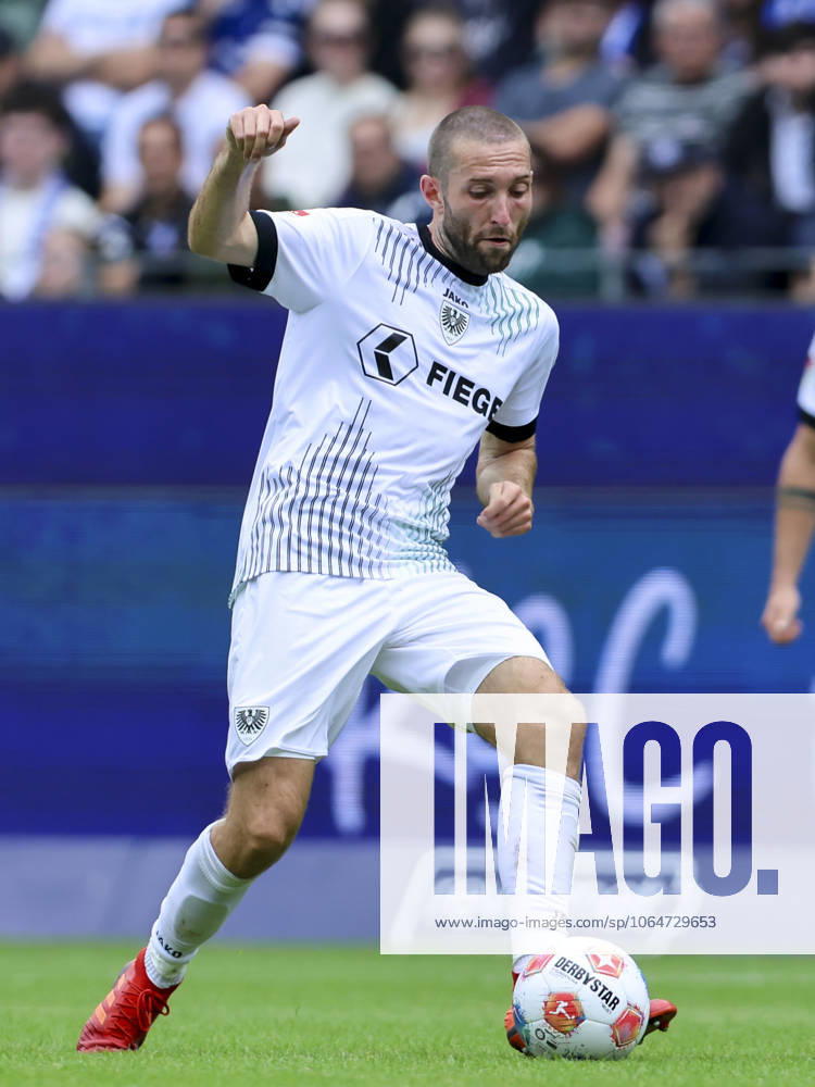 Rico Preissinger SC Preussen Muenster controls the ball, 2 Bundesliga, Karlsruher SC v Preußen Münster, BBBank Wildpark on August 02, 2025 in Karlsruhe, Germany Photo by Marco Steinbrenner DeFodi Images Rico Preissinger SC Preussen Muenster controls the ball, 2 Bundesliga, Karlsruher SC v Preußen Münster, BBBank Wildpark, August 2, 2025 in Karlsruhe, Germany Photo by Marco Steinbrenner DeFodi Images DFB DFL REGULATIONS PROHIBIT ANY USE OF PHOTOGRAPHS AS IMAGE SEQUENCES AND OR QUASI VIDEO