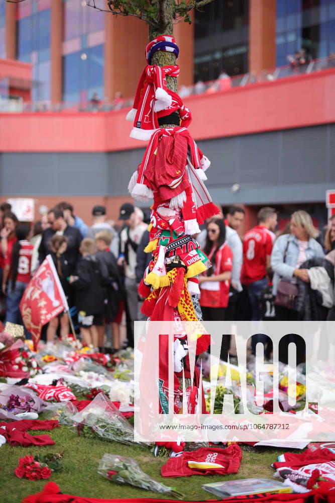 Fußball Vor-Saison-Freundschaftsspiel Liverpool gegen Athletic Bilbao 4. August 2025 Vor-Saison-Freundschaftsspiel Liverpool gegen Athletic Bilbao Tribut an den verstorbenen Diogo Jota Foto Simon Stacpoole Abseits Liverpool UK