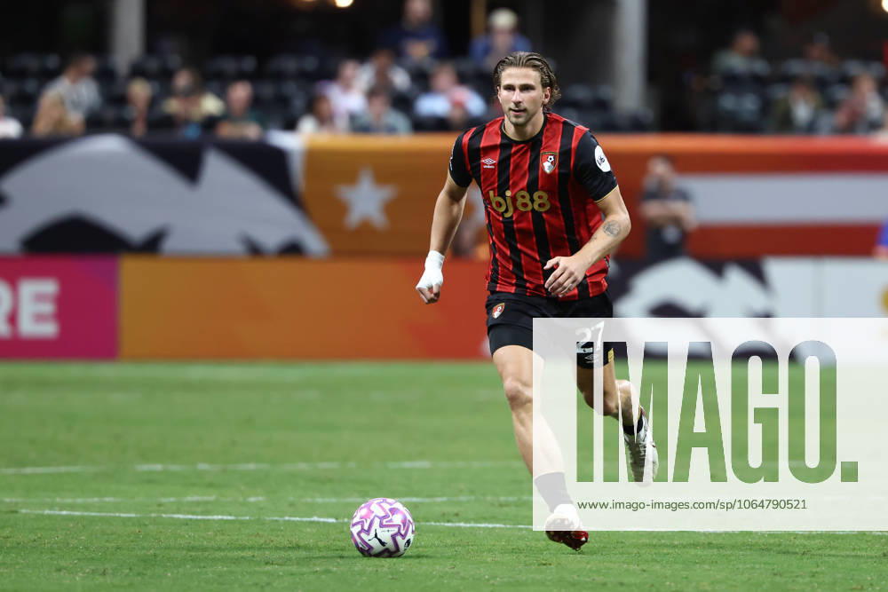 ATLANTA, GA - AUGUST 03: Bournemouth defender Illya Zabarnyi (27) brings the ball down field in the second half during the match between AFC Bournemouth vs West Ham United on Sunday, August 3, 2025 at Mercedes-Benz Stadium in Atlanta, GA (Photo by Peter Joneleit Icon Sportswire) SOCCER: AUG 03 Premier League Summer Series AFC Bournemouth vs West Ham United Icon250803027