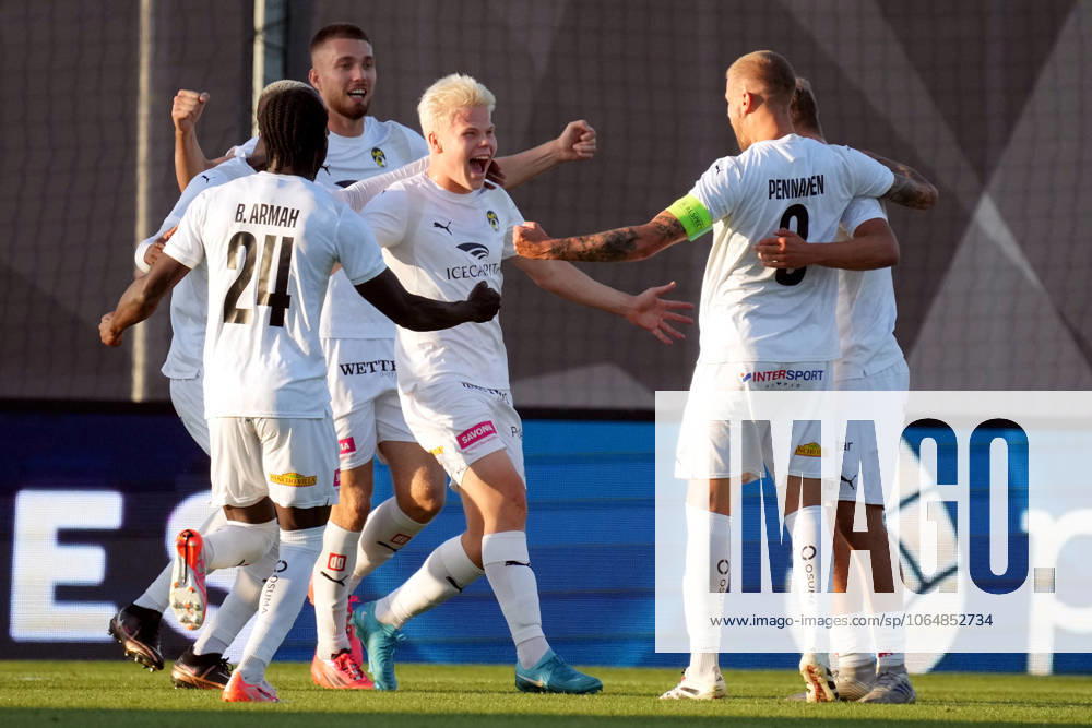(250807) -- RIGA, Aug. 7, 2025 -- Players of KuPS Kuopio celebrate scoring during the UEFA Europa League qualifiers third round football match between RFS of Latvia and KuPS Kuopio of Finland in Riga, Latvia, Aug. 6, 2025. (Photo by Xinhua) (SP)LATVIA-RIGA-UEFA-EUROPA LEAGUE-QUALIFIERS-RFS VS KUPS KUOPIO EdijsxPalens