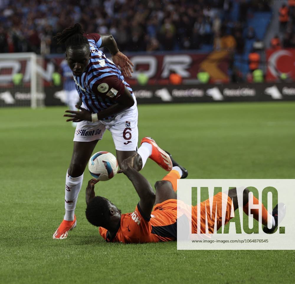 Trabzonspor v Basaksehir - Turkish Super Lig TRABZON, TURKIYE - OCTOBER 19: Batista Mendy (L) of Trabzonspor in action during the Turkish Super Lig week 9th match between Trabzonspor and Basaksehir at Papara Park in Trabzon, Turkiye on October 19, 2024. Trabzon Turkey. Editorial use only. Please get in touch for any other usage.