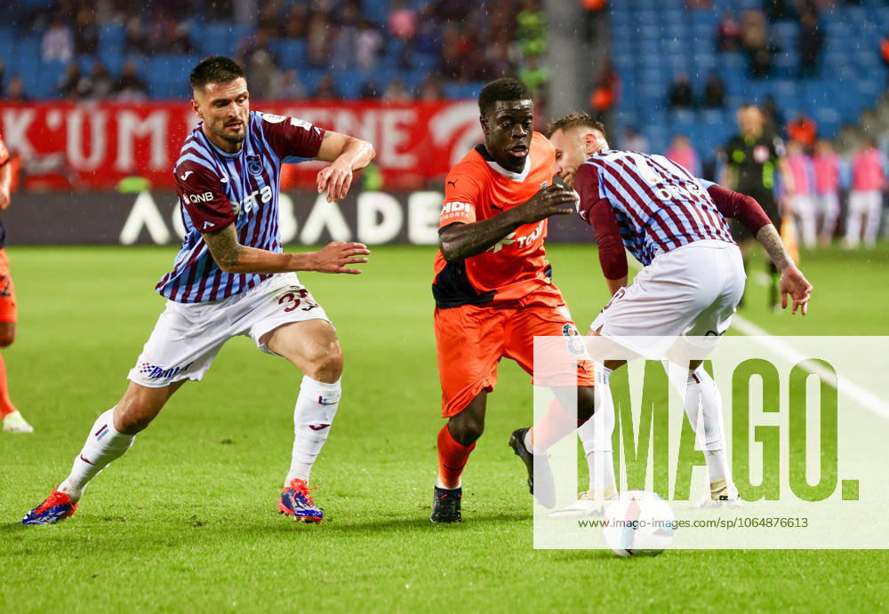 Trabzonspor v Basaksehir - Turkish Super Lig TRABZON, TURKIYE - OCTOBER 19: Olivier Kemen (C) of Basaksehir in action during the Turkish Super Lig week 9th match between Trabzonspor and Basaksehir at Papara Park in Trabzon, Turkiye on October 19, 2024. Trabzon Turkey. Editorial use only. Please get in touch for any other usage.