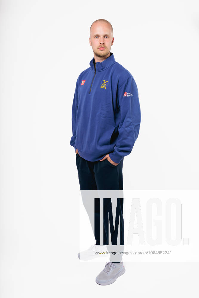 Elias Pettersson of the Swedish men s national ice hockey team poses for a portrait during a press event, organized by the Swedish Olympic Committee in preparation for the 2026 Milano Cortina Winter Olympic Games on August 6, 2025 in Stockholm Photo Joel Marklund BILDBYRAN kod JM JM0719 bbeng ishockey ice hockey sverige sweden sok milano cortina 2026 os vinter os os 2026 porträtt