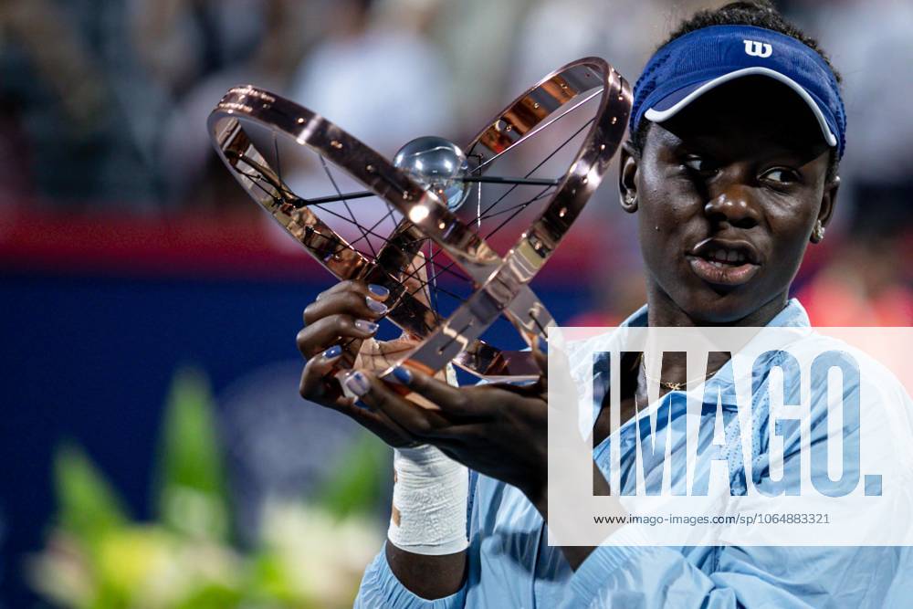 Victoria Mboko Canada after her first title of her career at the WTA Masters 1000 de Montrà al on IGA Centre Court against Naomi Osaka Japan TENNIS WTA 1000 NATIONAL BANK OPEN 2025 FINALE MBOKO OSAKA IGA STADIUM MONTREAL CANADA 07 08 2025 Montassar Yazidi PRESSE SPORTS MONTREAL IGA STADIUM Canada GermanyxJapanxUKxFrancexBelgiumxOUT