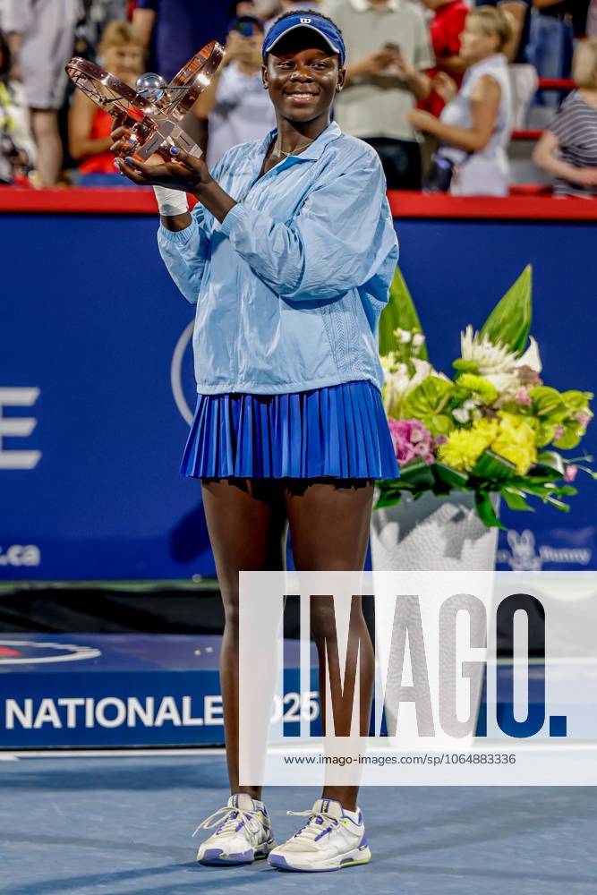 Victoria Mboko Canada after her first title of her career at the WTA Masters 1000 de Montrà al on IGA Centre Court against Naomi Osaka Japan TENNIS WTA 1000 NATIONAL BANK OPEN 2025 FINALE MBOKO OSAKA IGA STADIUM MONTREAL CANADA 07 08 2025 Montassar Yazidi PRESSE SPORTS MONTREAL IGA STADIUM Canada GermanyxJapanxUKxFrancexBelgiumxOUT