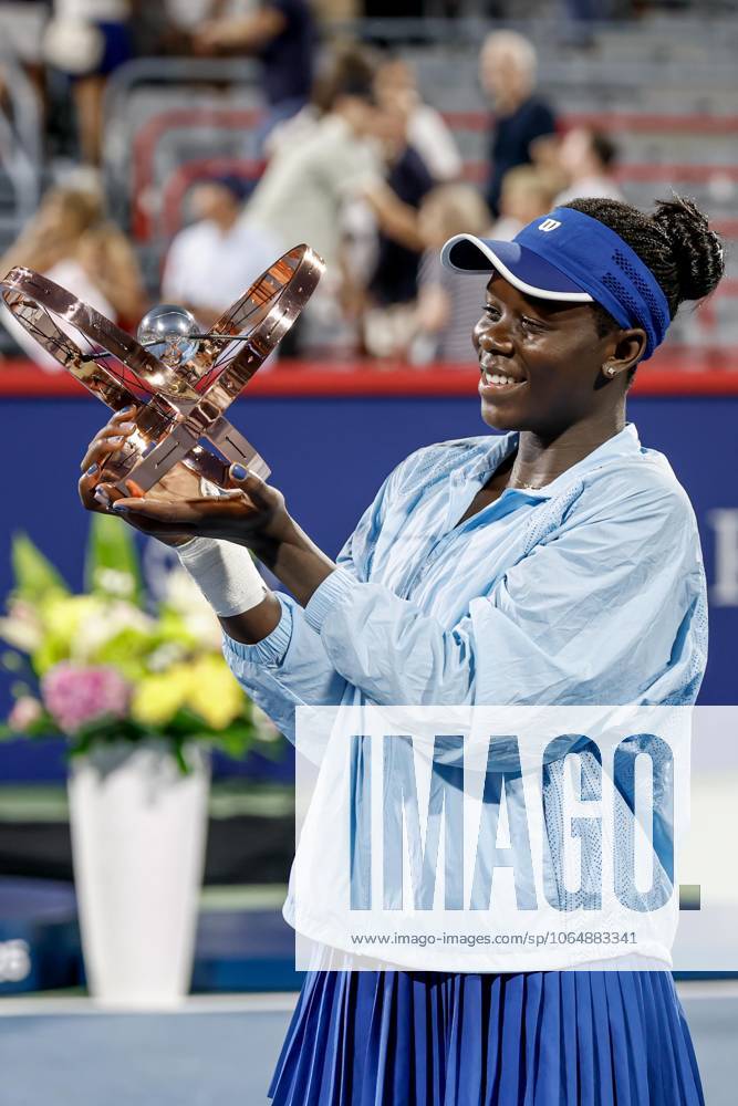 Victoria Mboko Canada after her first title of her career at the WTA Masters 1000 de Montrà al on IGA Centre Court against Naomi Osaka Japan TENNIS WTA 1000 NATIONAL BANK OPEN 2025 FINALE MBOKO OSAKA IGA STADIUM MONTREAL CANADA 07 08 2025 Montassar Yazidi PRESSE SPORTS MONTREAL IGA STADIUM Canada GermanyxJapanxUKxFrancexBelgiumxOUT