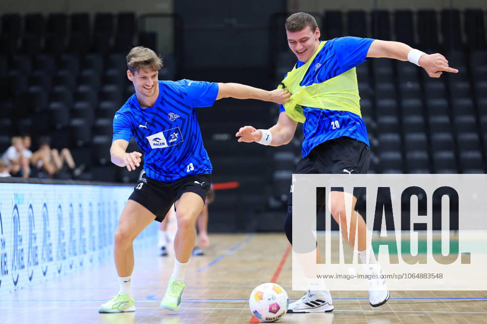 HANDBALL - HBL, Kiel, training camp GRAZ,AUSTRIA,08.AUG.25 - HANDBALL - HBL Handball-Bundesliga, THW Kiel, training. Image shows Rune Dahmke and Lukas Laube (Kiel). GEPAxpictures Buehner-Weinrauch