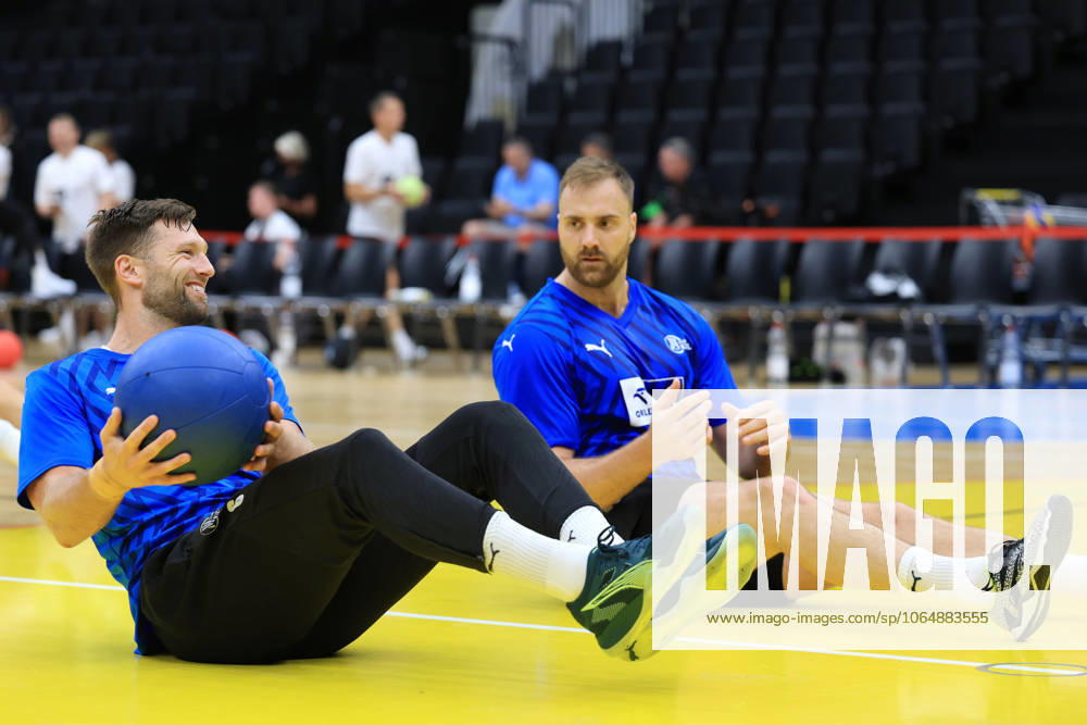 HANDBALL - HBL, Kiel, training camp GRAZ,AUSTRIA,08.AUG.25 - HANDBALL - HBL Handball-Bundesliga, THW Kiel, training. Image shows Harald Reinkind and Andreas Wolff (Kiel). GEPAxpictures Buehner-Weinrauch