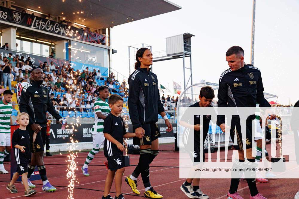 Fahem Benaissa-Yahia and Jeremy Livolant seen during Liga Portugal game between teams of Casa Pia and Sporting CP at Estadio Municipal Rio Maior (Maciej Rogowski) Rio Maior Estadio Municipal Rio Maior Portugal