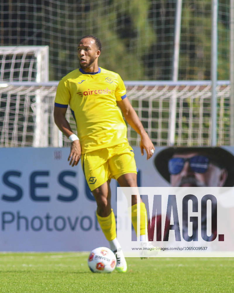 CALCIO - Amichevole - Hellas Verona FC vs St. Pauli Enzo Ebosse of Hellas Verona play the ball during St Pauli FC 1910 vs Hellas Verona FC, 5° Test Match, at Velly Arena in Imst (A), on August 09, 2025. Imst Austria