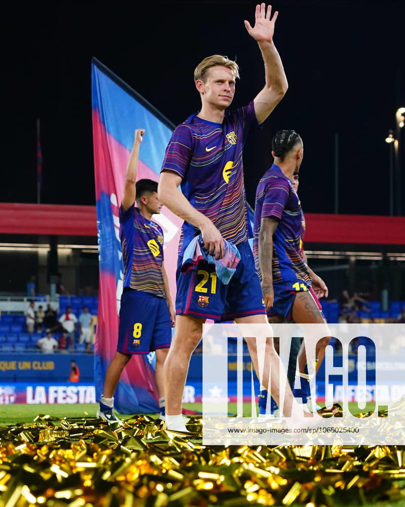 ESP: FC Barcelona, Barca v Como 1907. Joan Gamper Trophy Frenkie de Jong of FC Barcelona greets at full time during the Joian Gaper Trophy match between FC Barcelona and Como 1907 played at Johan Cruyff Stadium on August 10, 2025 in Barcelona, Spain. kpng
