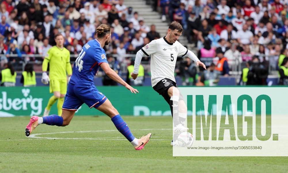 08 06 25 Germany France Germany, Stuttgart, 08 06 2025, Football, UEFA Nations League, Match for 3rd place in Stuttgart, Germany France v l Adrien Rabiot France , Pascal Groß Germany