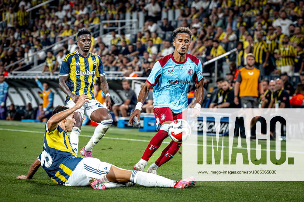 Fenerbahce SK defender Mert Muldur, Feyenoord Rotterdam forwarder Goncalo Borges during the match Fenerbahce Feyenoord at the Åžükrü SaracoÄülu Spor Kompleksi for the Champions League Third qualifying round 2nd leg season 2025 2026 in ISTANBUL, Turkey on 10 august 2025, photo by Marcel van Dorst EYE4images DeFodi Images