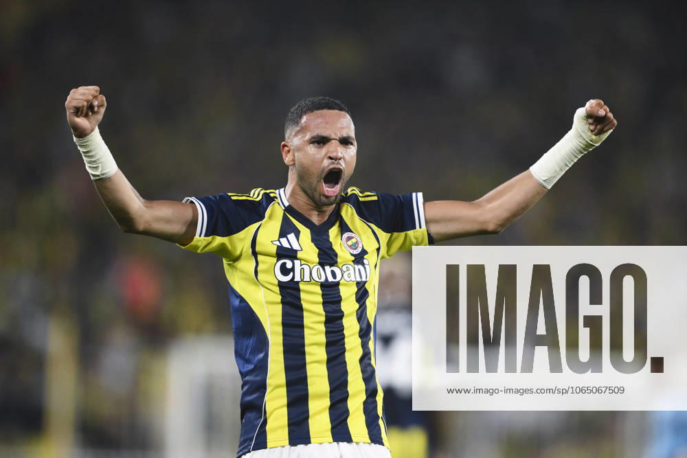 Fenerbahce v Feyenoord - UEFA Champions League ISTANBUL, TURKIYE - AUGUST 12: Youssef En-Nesyri of Fenerbahce celebrates after scoring a goal during the UEFA Champions League third qualifying round second-leg football match between Fenerbahce and Feyenoord at Chobani Stadium in Istanbul, Turkiye on August 12, 2025. Arif Hudaverdi Yaman Anadolu Istanbul Turkey. Editorial use only. Please get in touch for any other usage.