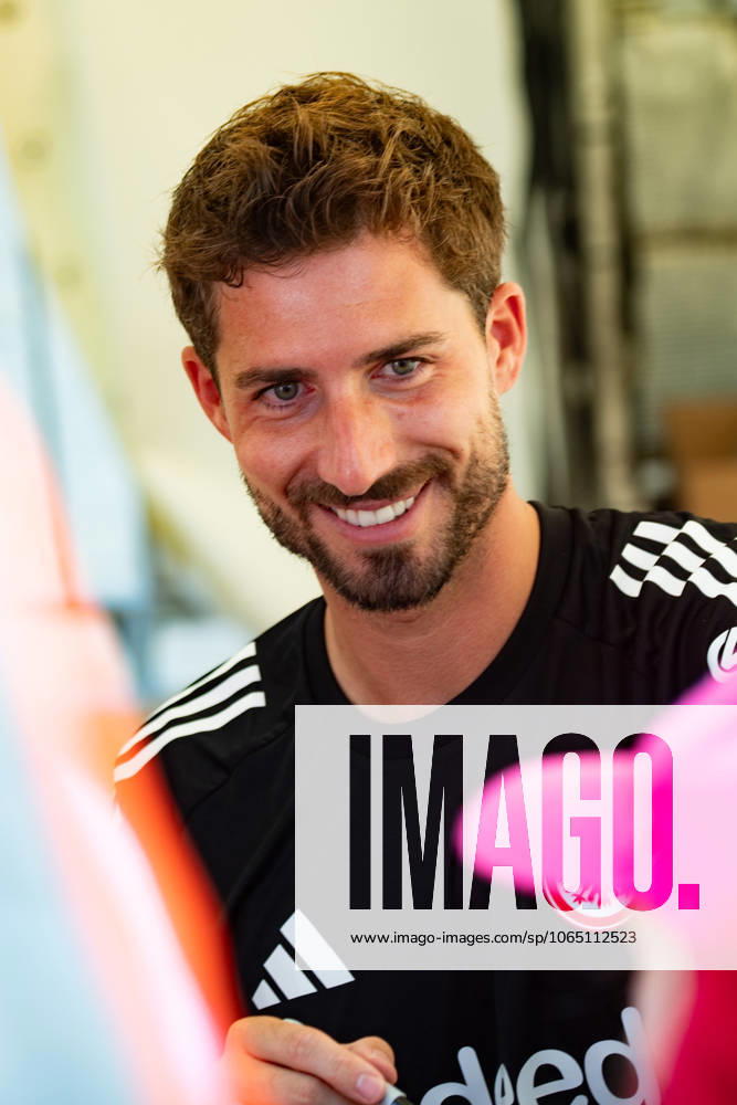 2025 08 13 Family Day of Eintracht Frankfurt v l , goalkeeper, goalkeeper Kevin Trapp Eintracht Frankfurt laughs