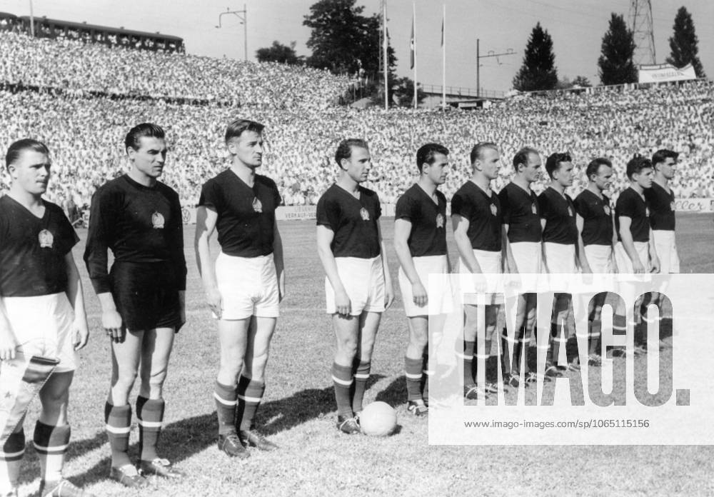 Football World Cup in the Switzerland Eighth finals Hungary Germany 8 3 3 1 The Team from Hungary u B Z v l Ferenc Puskas, Gyula Grosics, Gyula Lorant, Nandor Hidegkuti, Jozsef Bozsik, Mihaly Lantos, Jeno Buzanski, Jozsef Zakarias, Jozsef Toth, Zoltan Czibor and Sandor Kocsis 20 06 1954 in Basel St Jakob Stadium Switzerland