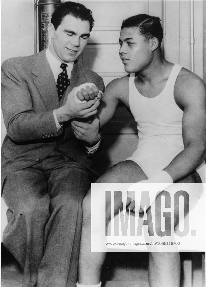 Boxing u B Z v l Max Schmeling Germany and Joe Louis USA ATTENTION date estimated !ACHTUNG AUFNAHMEDATUM GESCHÄTZT!