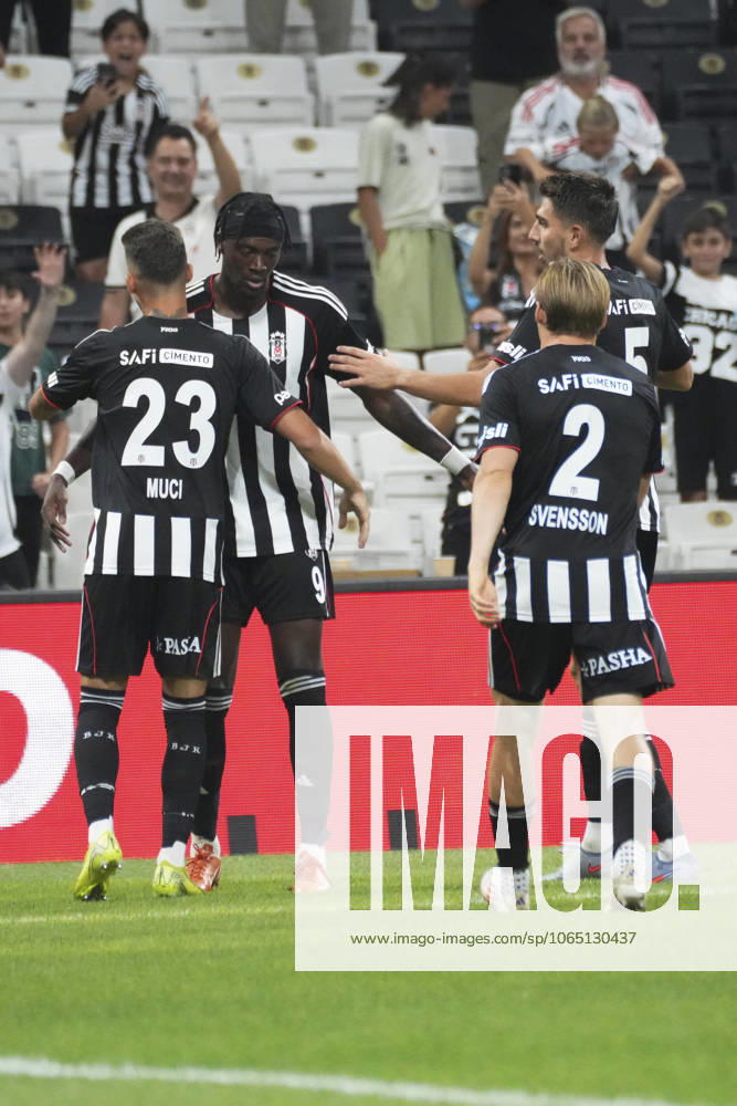 Tammy Abraham of Besiktas celebrates after scoring the second goal of his team with teammates during the UEFA Conference League 2025 26 Third Qualifying Round Second Leg match between Besiktas and St Patricks at Tupras Stadium on August 14, 2025 in Istanbul , Turkey. ( Photo by Seskimphoto ) Istanbul Turkey Istanbul Turkey