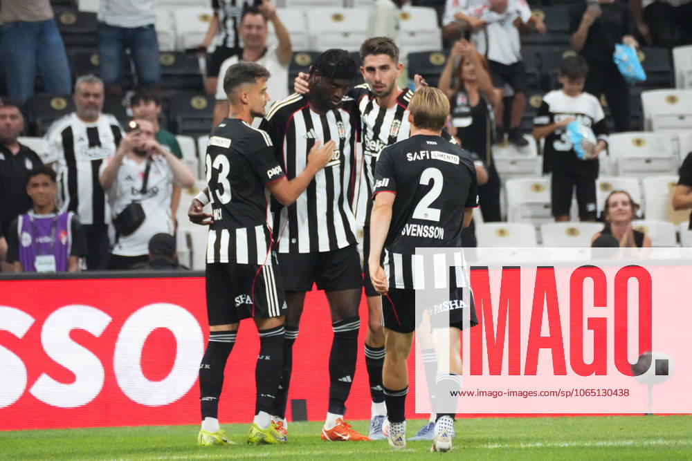 Tammy Abraham of Besiktas celebrates after scoring the second goal of his team with teammates during the UEFA Conference League 2025 26 Third Qualifying Round Second Leg match between Besiktas and St Patricks at Tupras Stadium on August 14, 2025 in Istanbul , Turkey. ( Photo by Seskimphoto ) Istanbul Turkey Istanbul Turkey
