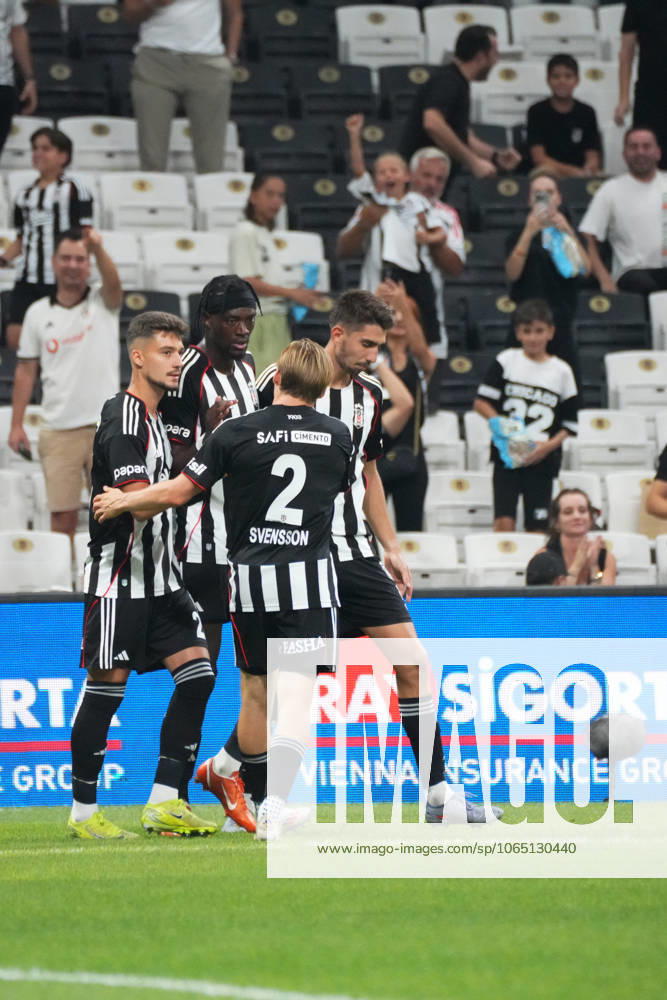 Tammy Abraham of Besiktas celebrates after scoring the second goal of his team with teammates during the UEFA Conference League 2025 26 Third Qualifying Round Second Leg match between Besiktas and St Patricks at Tupras Stadium on August 14, 2025 in Istanbul , Turkey. ( Photo by Seskimphoto ) Istanbul Turkey Istanbul Turkey