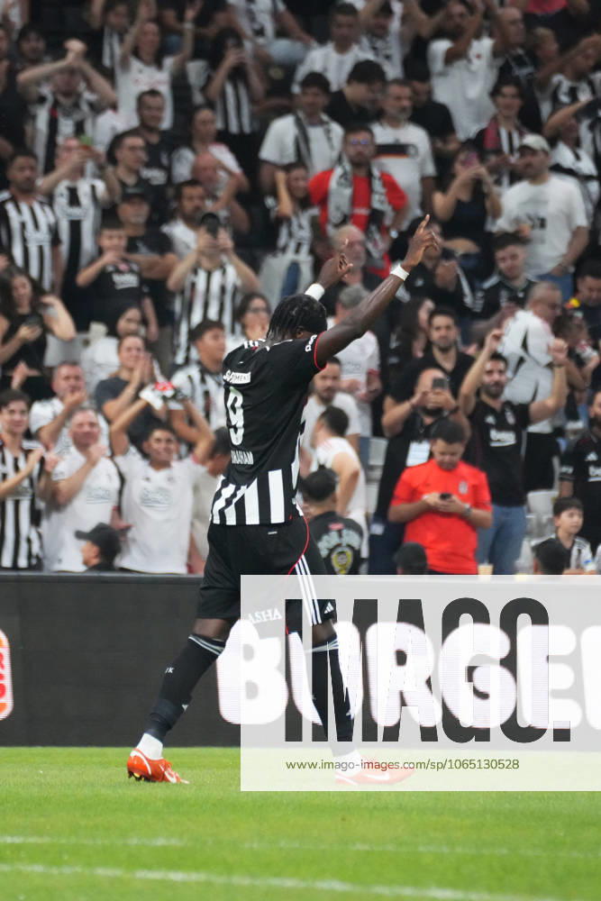 Tammy Abraham of Besiktas celebrates after scoring the second goal of his team during the UEFA Conference League 2025 26 Third Qualifying Round Second Leg match between Besiktas and St Patricks at Tupras Stadium on August 14, 2025 in Istanbul , Turkey. ( Photo by Seskimphoto ) Istanbul Turkey Istanbul Turkey