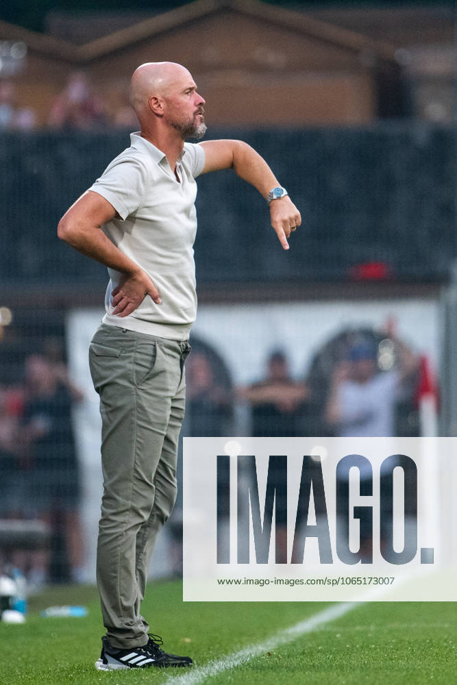 Erik ten Hag Bayer Leverkusen, Trainer , GER, SG Sonnenhof Großaspach vs Bayer 04 Leverkusen, Fußball Herren DFB Pokal, 1 Runde, Saison 2025 2026, 15 08 2025 DFB regulations prohibit any use of photographs as image sequences and or quasi video GER, SG Sonnenhof Großaspach vs Bayer 04 Leverkusen, Fußball Herren DFB Pokal, 1 Runde, Saison 2025 2026, 15 08 2025 Aspach