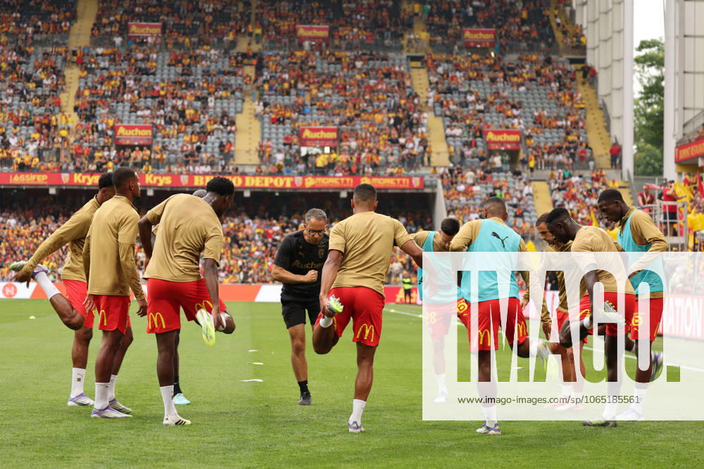 Echauffement lors du match RC Lens vs Olympique Lyonnais, Ligue 1 J1, stade Bollaert-Delelis, le 16 août 2025 - photo Laurent Sanson PsnewZ