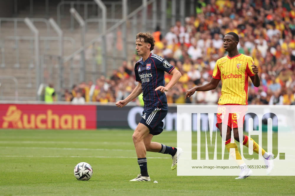 Tyler Scott MORTON (Olympique Lyonnais) lors du match RC Lens vs Olympique Lyonnais, Ligue 1 J1, stade Bollaert-Delelis, le 16 août 2025 - photo Laurent Sanson PsnewZ
