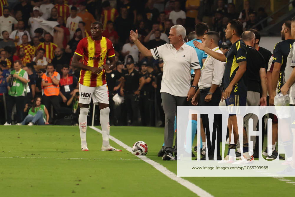Coach Jose Mourinho of Fenerbahce SK during the Trendyol Super League match between Goztepe and Fenerbahce SK at Goztepe Gursel Aksel Stadium on August 16, 2025 in Izmir, Turkey. Izmir Turkey