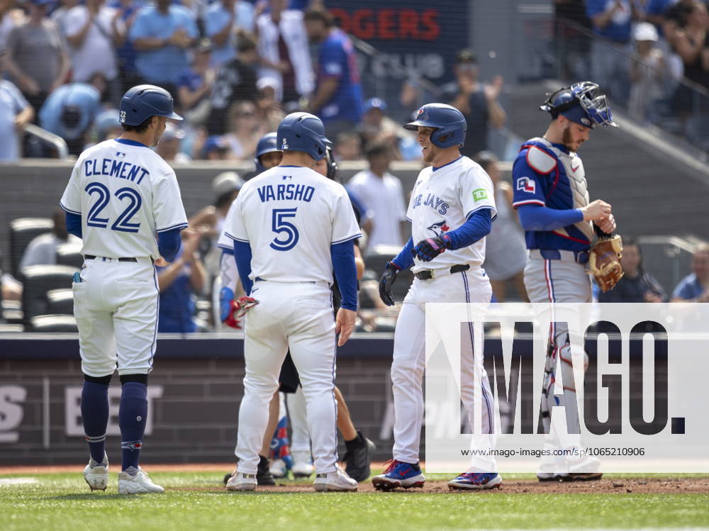 Toronto Blue Jays Myles Straw (3) celebrates his home run with teammates Ernie Clement (22) and Daulton Varsho (5) during the second inning against the Texas Rangers in Toronto, Saturday, Aug. 16, 2025. Toronto Blue Jays Vs Texas Rangers - ZUMAc35_ 20250816_zaf_c35_095