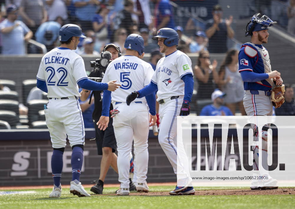Toronto Blue Jays Myles Straw (3) celebrates his home run with teammates Ernie Clement (22) and Daulton Varsho (5) during the second inning against the Texas Rangers in Toronto, Saturday, Aug. 16, 2025. Toronto Blue Jays Vs Texas Rangers - ZUMAc35_ 20250816_zaf_c35_096