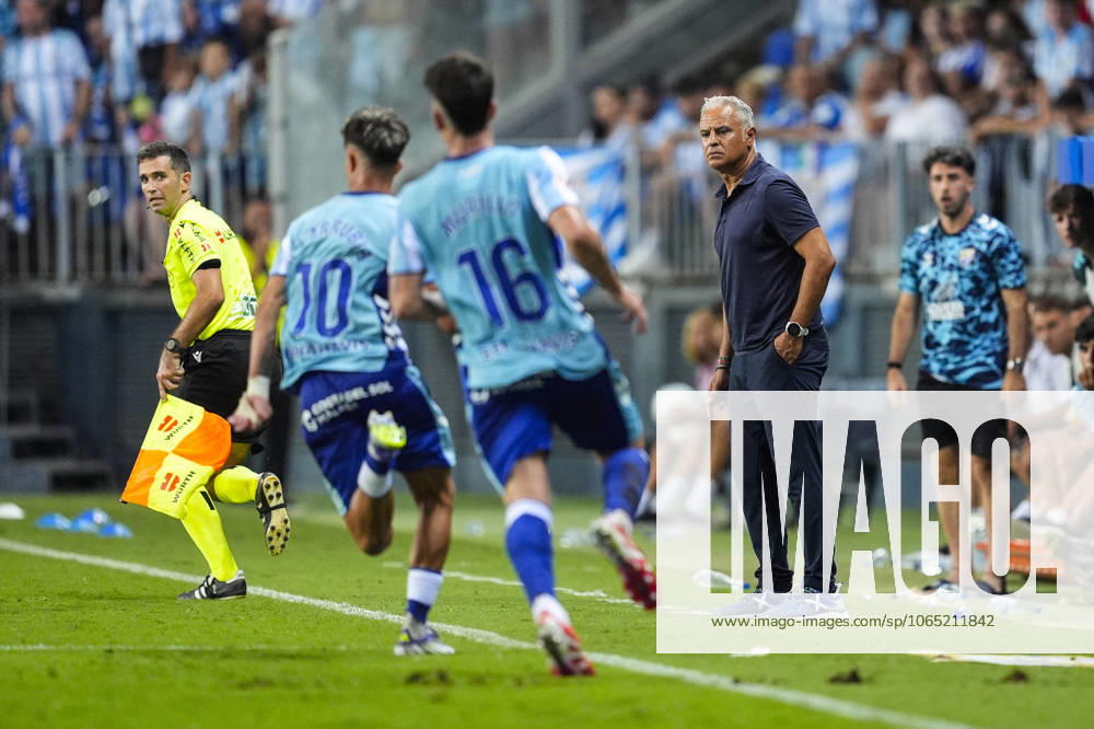 Sergio Pellicer, head coach of Malaga CF, looks on during the Spanish league, LaLiga Hypermotion, football match played between Malaga CF and SD Eibar at La Rosaleda stadium on August 16, 2025, in Malaga, Spain. Malaga SPAIN - ZUMAa181 20250816_zaa_a181_140