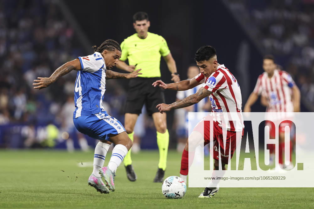Thiago Almada of Atletico de Madrid and Tyrhys Dolan of RCD Espanyol in action during the Spanish league, La Liga EA Sports, football match played between RCD Espanyol and Atletico de Madrid at RCDE Stadium on August 17, 2025 in Cornella, Barcelona, Spain. Cornella SPAIN - ZUMAa181 20250817_zaa_a181_159