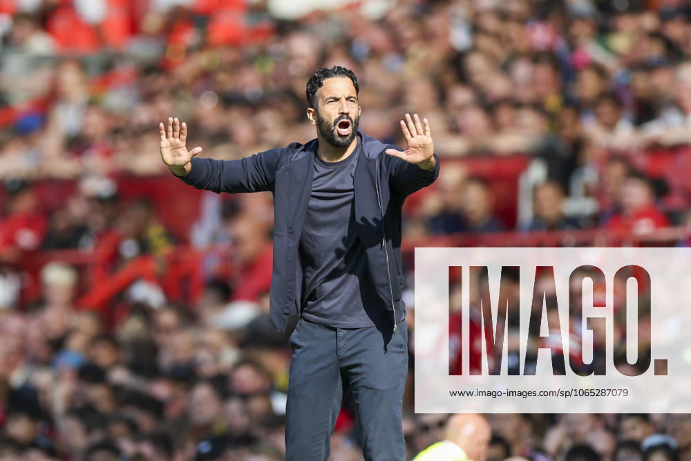 Manchester United, ManU FC v Arsenal FC, English Premier League Manchester United Manager Head Coach Ruben Amorim gestures frustrated during the Manchester United FC v Arsenal FC English Premier League match at Old Trafford, Manchester, England, United Kingdom on 17 August 2025 Credit: Phil Duncan Every Second Media Editorial use only. All images are copyright Every Second Media Limited. No images may be reproduced without prior permission. All rights reserved. Premier League and Football League images are subject to licensing agreements with Football DataCo Limited. see https: www.football-dataco.com