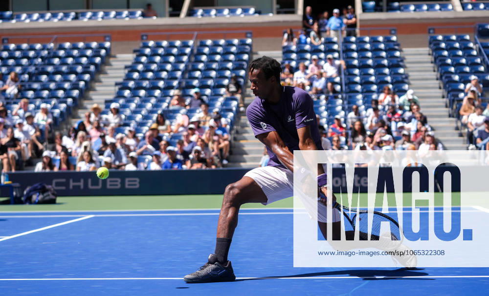 US Open 2025 NEW YORK, UNITED STATES - AUGUST 19: The doubles team of Naomi Osaka of Japan and Gael Monfils of France play against the team of Caty McNally of the United States and Lorenzo Musetti of Italy during the mixed doubles at USTA Billie Jean King National Tennis Center on August 19, 2025, Queens, New York City, USA. Selcuk Acar Anadolu New York United States. Editorial use only. Please get in touch for any other usage.
