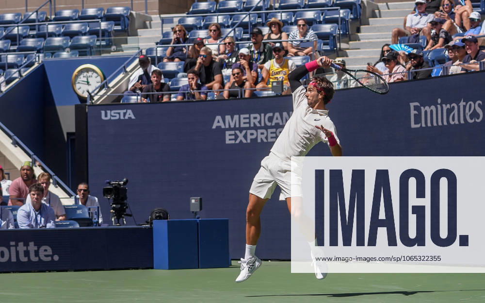 US Open 2025 NEW YORK, UNITED STATES - AUGUST 19: The doubles team of Naomi Osaka of Japan and Gael Monfils of France play against the team of Caty McNally of the United States and Lorenzo Musetti of Italy during the mixed doubles at USTA Billie Jean King National Tennis Center on August 19, 2025, Queens, New York City, USA. Selcuk Acar Anadolu New York United States. Editorial use only. Please get in touch for any other usage.