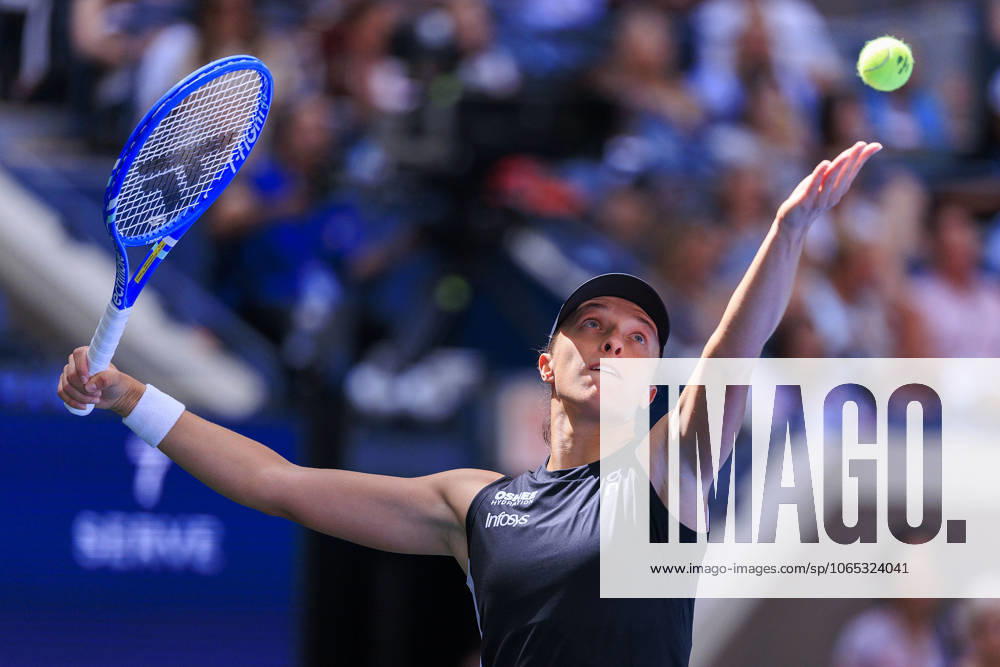 Iga Swiatek (in photo) and Casper Ruud during a mix doubles match against Madison Keys and Frances Tiafoe at the 2025 US Open at USTA Billie Jean King National Tennis Center on Tuesday August 19, 2025 in the Flushing neighborhood of the Queens borough of New York City. JAVIER ROJAS PI Flushing Meadows USA - ZUMAp124 20250819_zaa_p124_036