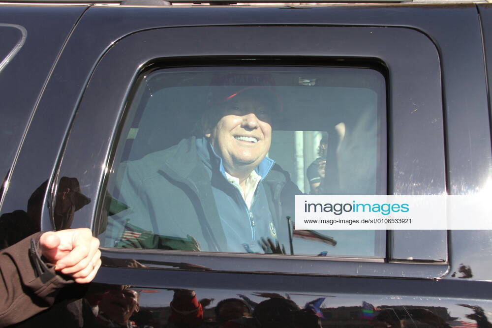 DONALD TRUMP NA MARCHA MAGA MILLION PARA EM WASHINGTON DC WASHINGTON DC (EUA), 14 11 2020 - DONALD TRUMP NA MARCHA MAGA MILLION PARA EM WASHINGTON DC - Donald Trump surpreendeu visitando seus apoiadores que se reunem no Freedom Plaza em Washington DC em uma marcha MAGA Million para mostrar seu apoio a Trump e protestar contra o resultado da eleicao presidencial que eles afirmam ser fraudulento neste sabado (14) DONALD TRUMP NA MARCHA MAGA MILLION PARA EM WASHINGTON DC