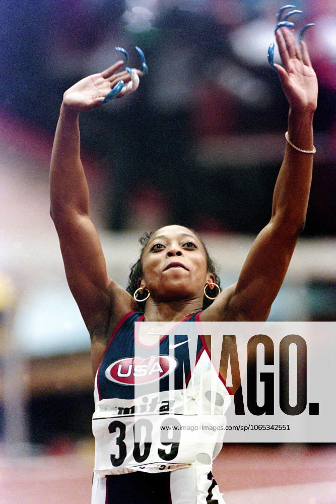Athletics, World Championships, Indoor, women, 60 m, final Gail Devers, USA celebrates after the victory