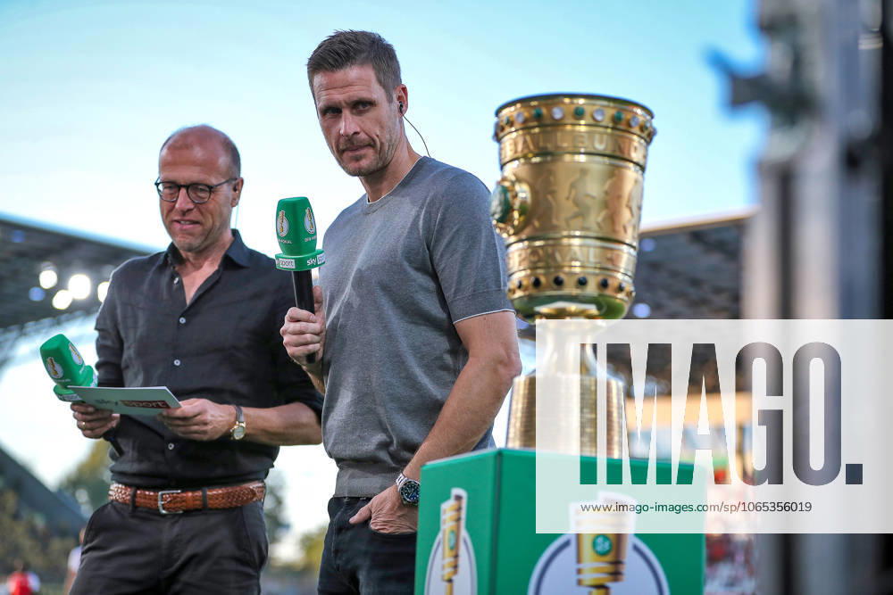 2025 08 18, Football, 1 round DFB Pokal, Rot Weiss Essen Borussia Dortmund, Stadion Hafenstraße, Saison 2025 2026 Sportdirektor Sebastian Kehl BVB sk DFB regulations prohibit any use of photographs as image sequences and or quasi video Nordrhein Westfalen Germany