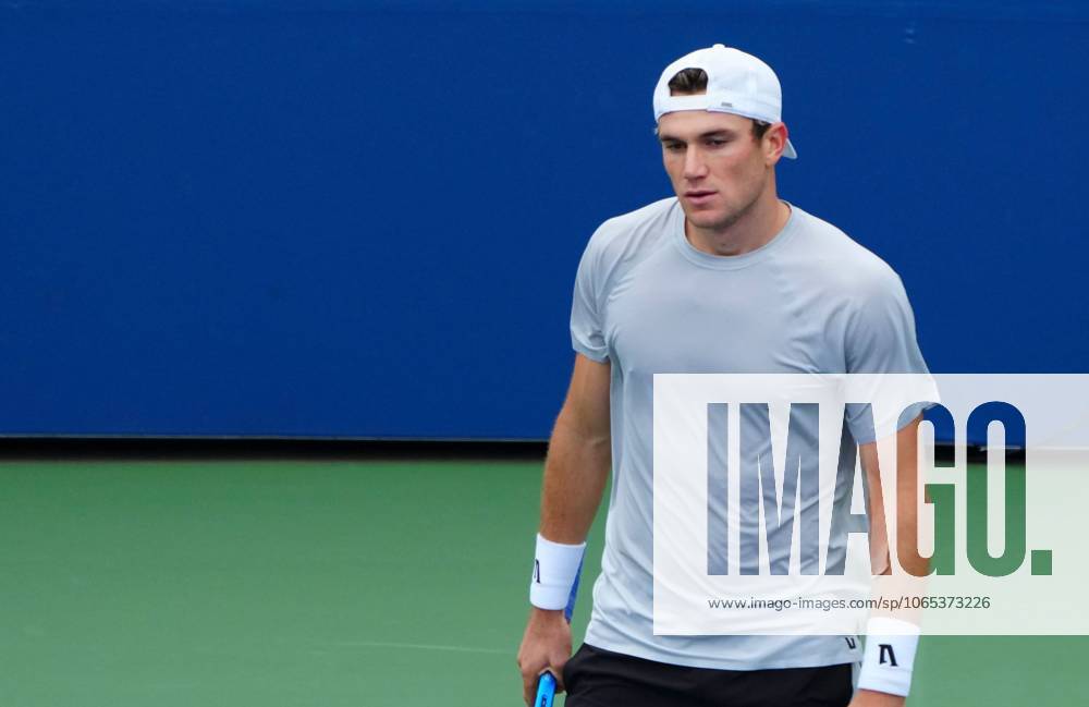 Jack Draper practices with kinesiology tape on his left forearm 2025 US Open, Thursday Previews, USTA Billie Jean King National Tennis Center, New York, USA - 21 Aug 2025New York Flushing Meadows