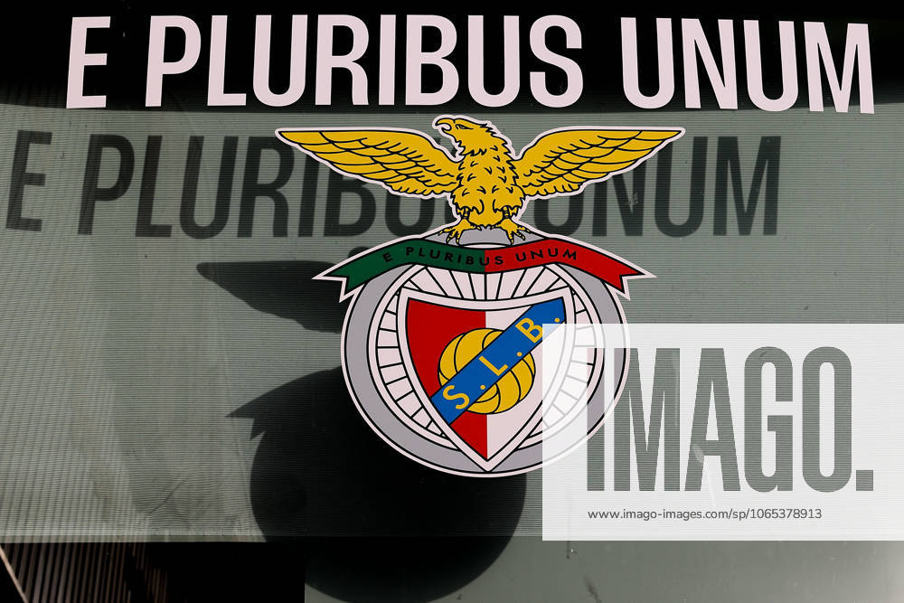 Portugal, Lisbon 2025 08 12 Second leg Third qualifying round Uefa Champions League 2025 26 , S L Benfica OGC Nice v l , Symbol photo, Symbol image SL Benfica Logo, E Pluribus Unum