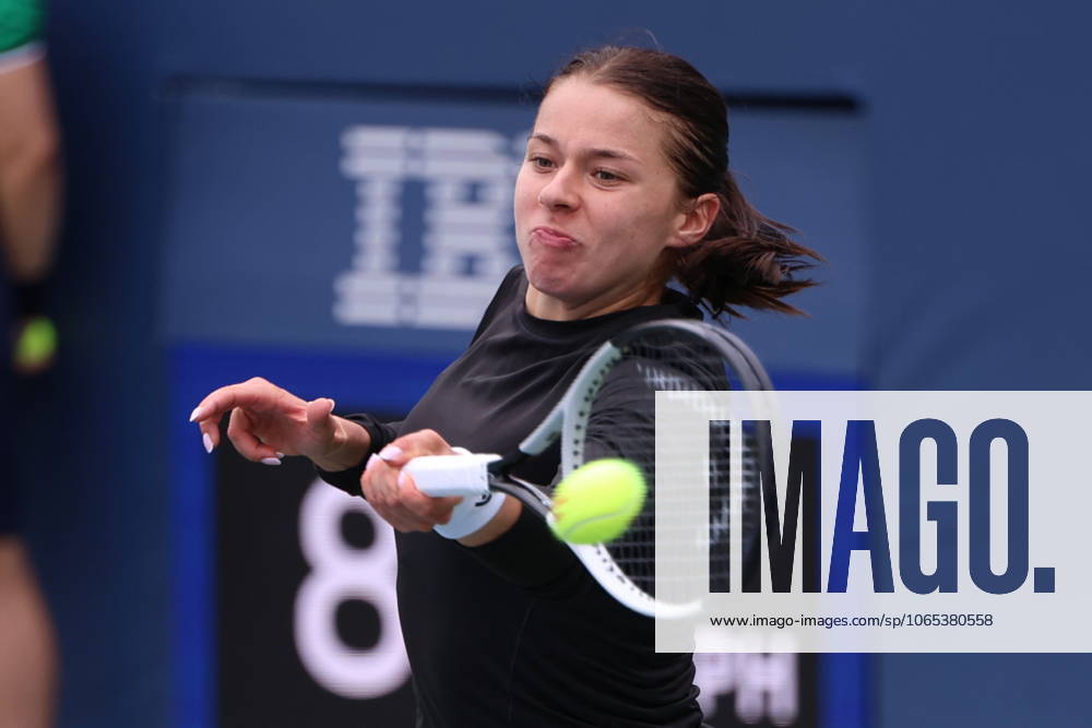 TENIS US OPEN 2025 21082025 N Z MAJA CHWALINSKA W TRAKCIE MECZU DRUGIEJ RUNDY KWALIFIKACJI TURNIEJU WIELKIEGO SZLEMA US OPEN 2025 MARCIN CHOLEWINSKI NEWSPIX.PL TENNIS US OPEN 2025 21082025 MAJA CHWALINSKA DURING THE MATCH IN THE SECOND ROUND OF QUALIFICATION NEWSPIX.PL --- newspix.pl