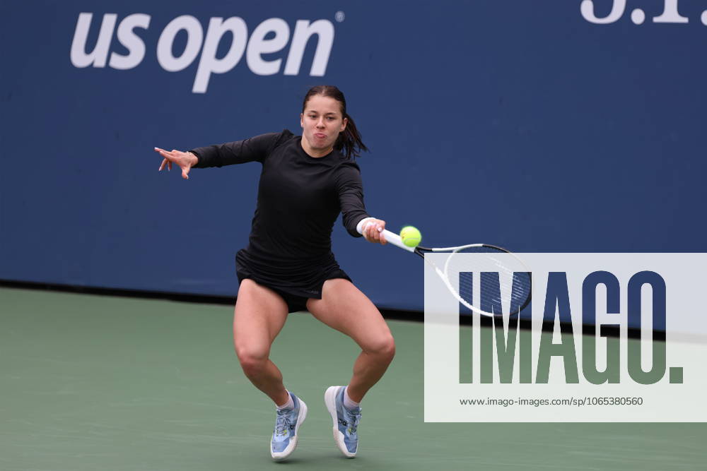 TENIS US OPEN 2025 21082025 N Z MAJA CHWALINSKA W TRAKCIE MECZU DRUGIEJ RUNDY KWALIFIKACJI TURNIEJU WIELKIEGO SZLEMA US OPEN 2025 MARCIN CHOLEWINSKI NEWSPIX.PL TENNIS US OPEN 2025 21082025 MAJA CHWALINSKA DURING THE MATCH IN THE SECOND ROUND OF QUALIFICATION NEWSPIX.PL --- newspix.pl