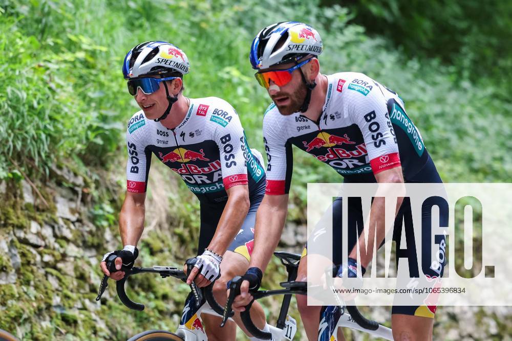 Cycling UCI ProSeries Men Elite LIDL Deutschland Tour 2025 Stage 2 Herford Arnsberg on 22 08 2025 Florian Lipowitz RED BULL BORA HANSGROHE , left Jordi Meeus RED BULL BORA HANSGROHE , right