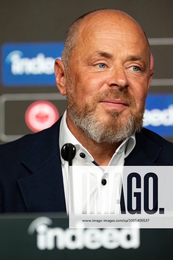2025 08 22 Football 1 Bundesliga Eintracht Frankfurt season kick-off press conference with board spokesman Axel Hellmann v l , Indeed Frank Hensgens is satisfied