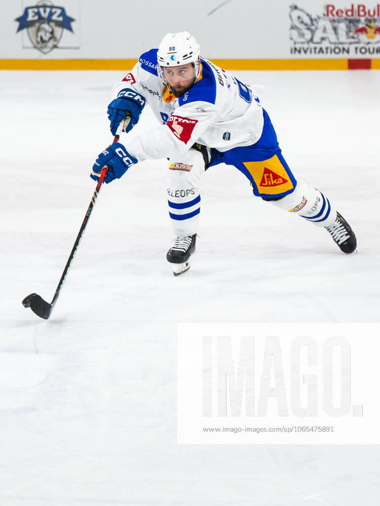 Zugs Tomas Tatar during the ice hockey training match between Zug and Rögle on August 23, 2025 in Zell am See