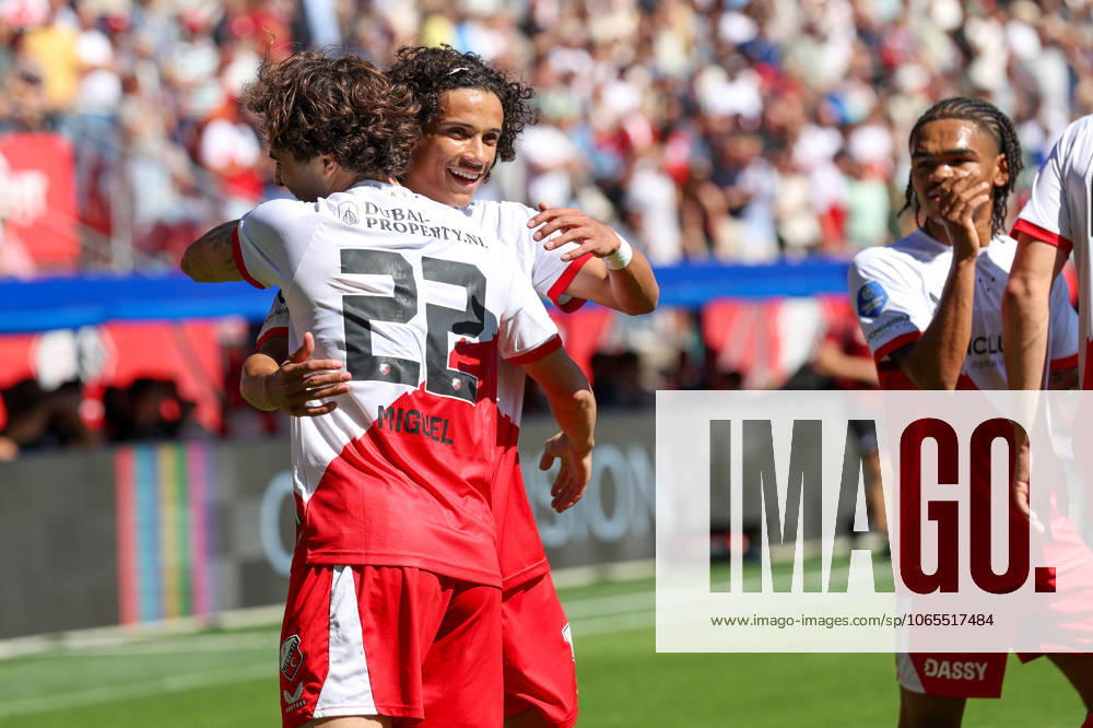 2025-08-24 FC Utrecht v Excelsior Rotterdam - Dutch Eredivisie UTRECHT, NETHERLANDS - AUGUST 24: Miguel Rodriguez of FC Utrecht, Gjivai Zechiel of FC Utrecht celebrates after scoring his teams first goal during the Dutch Eredivisie match between FC Utrecht and Excelsior Rotterdam at Stadion de Galgenwaard on August 24, 2025 in Utrecht, Netherlands. Utrecht Stadion de Galgenwaard Netherlands Content not available for redistribution in The Netherlands directly or indirectly through any third parties.